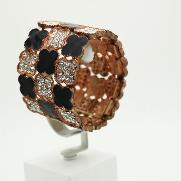 Women's GRACE Enamel Cuff Bracelet - Picture 3 of 4